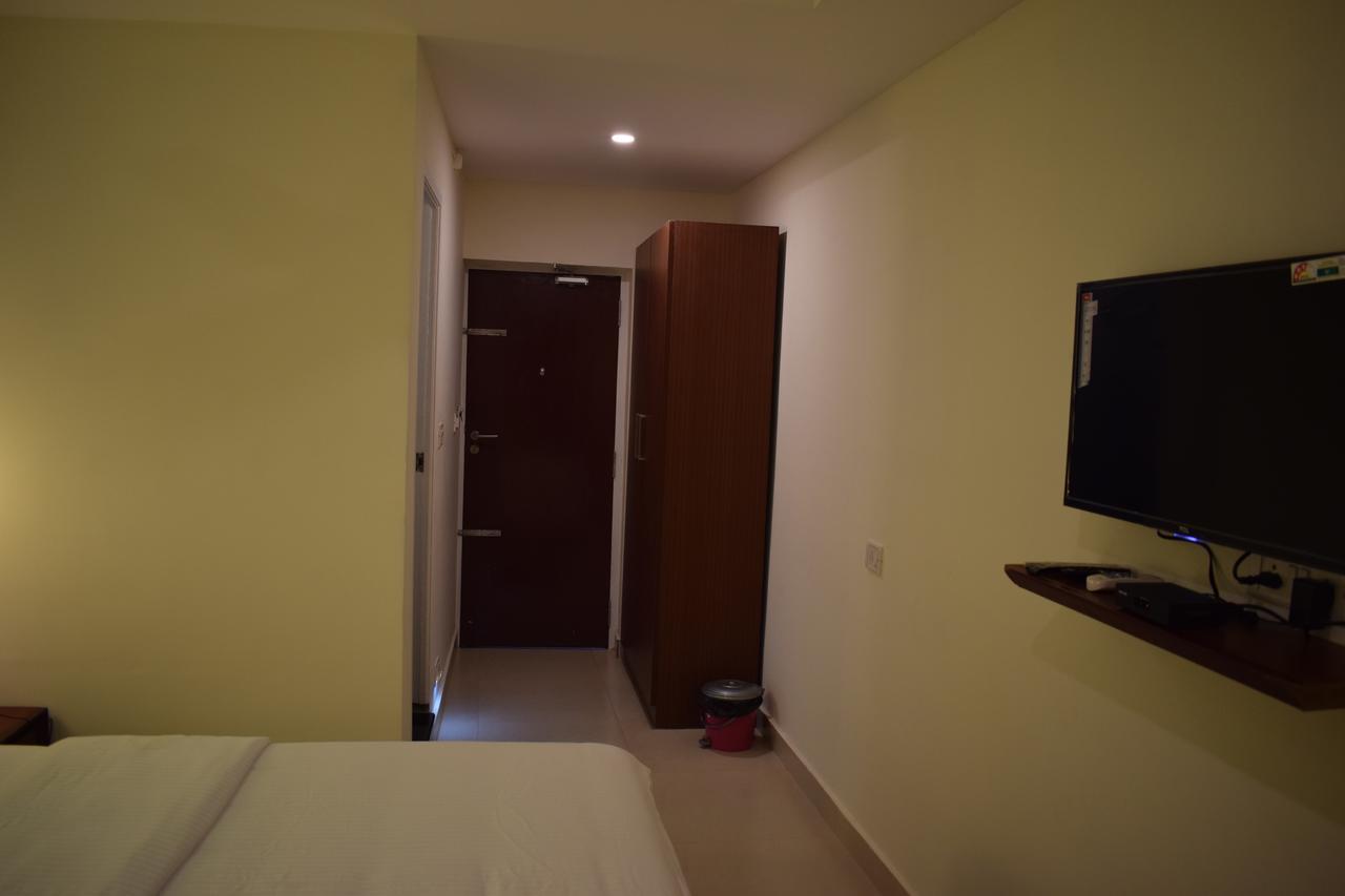 Ak Sea View Residency Hotel Pondicherry Exterior photo